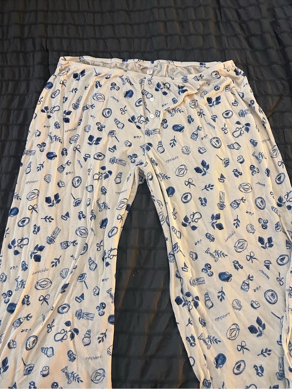 Colsie White Lounge Pants with Blue Print